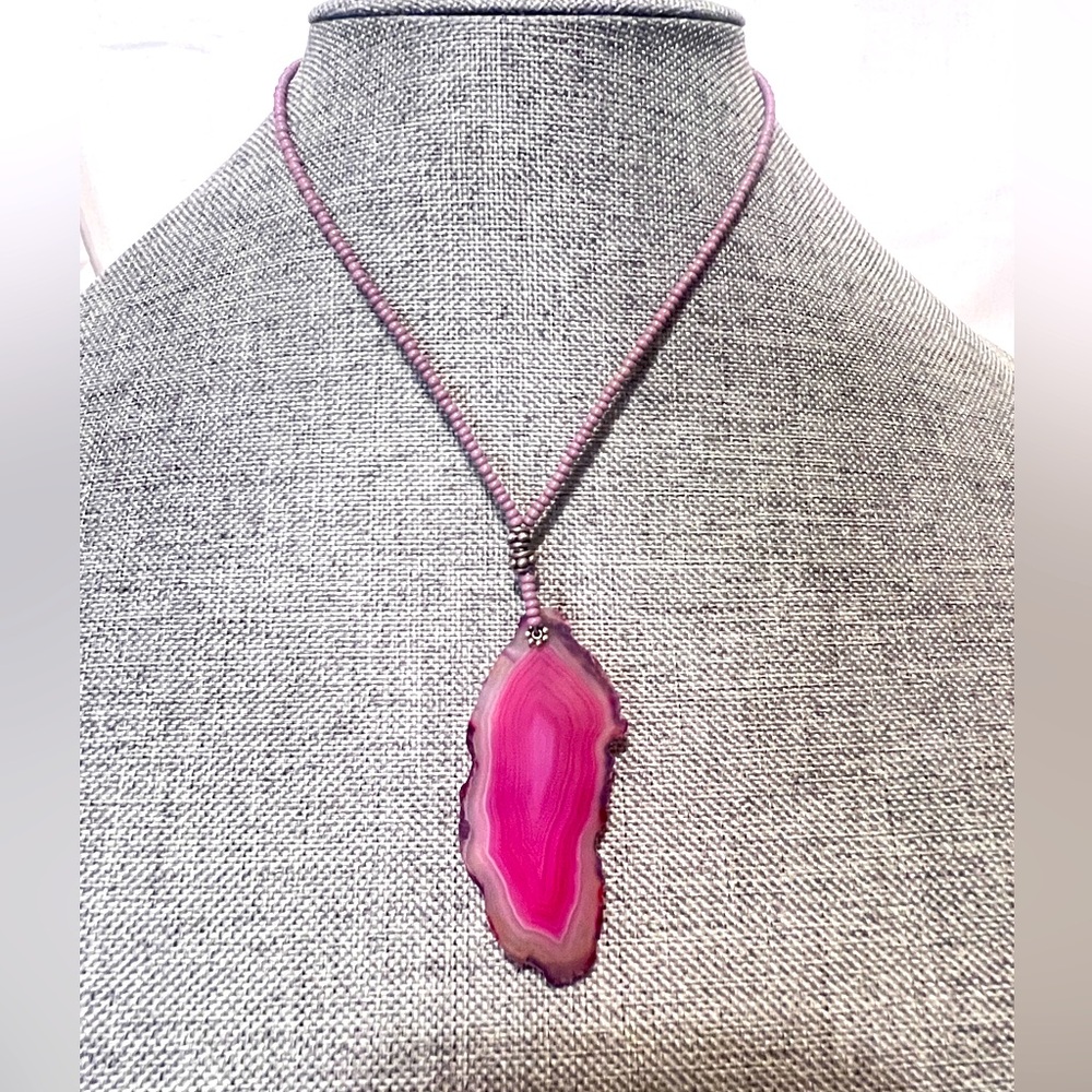 Purple Beaded Necklace with Large Dyed Agate Slice Pendant – 925 Silver Clasp